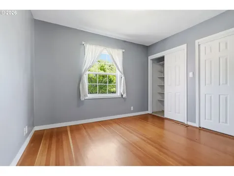 5226 N Amherst Street Portland OR 97203