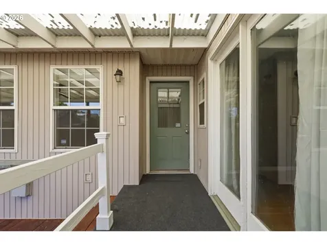 5226 N Amherst Street Portland OR 97203