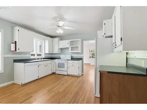 5226 N Amherst Street Portland OR 97203