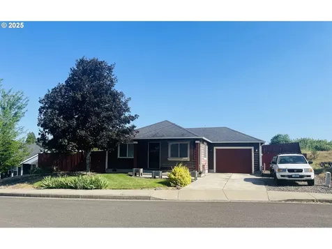 807 Callahan Drive Roseburg OR 97471