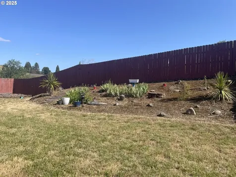 807 Callahan Drive Roseburg OR 97471