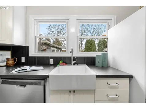 7416 N Newman Avenue Portland OR 97203