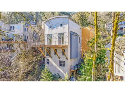 3607 NW Gordon Street Portland OR 97210