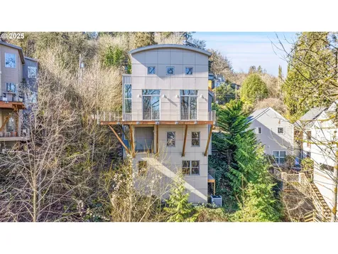 3607 NW Gordon Street Portland OR 97210
