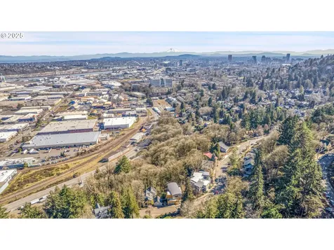 3607 NW Gordon Street Portland OR 97210