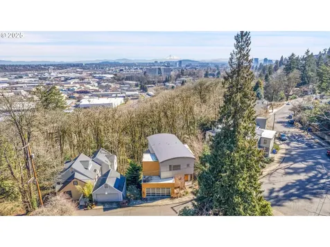 3607 NW Gordon Street Portland OR 97210