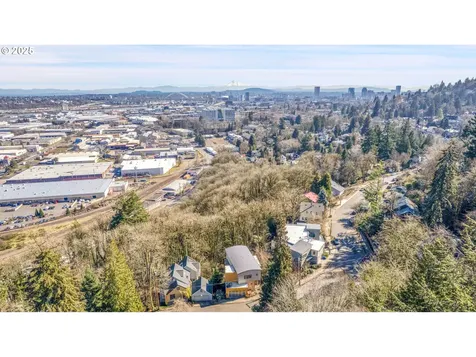 3607 NW Gordon Street Portland OR 97210