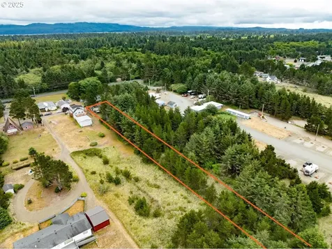 13907 N Street Long Beach WA 98631