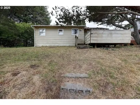 13907 N Street Long Beach WA 98631