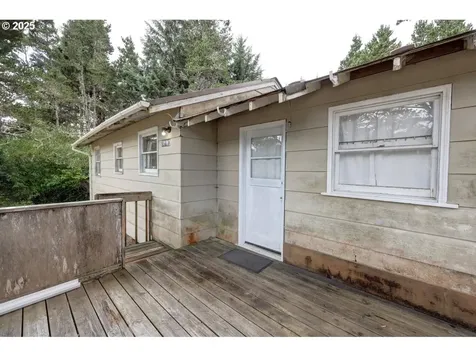 13907 N Street Long Beach WA 98631