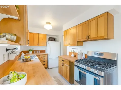 9230 SE Cooper Street Portland OR 97266