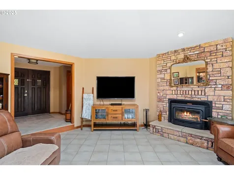 133 Delameter Lane Castle Rock WA 98611