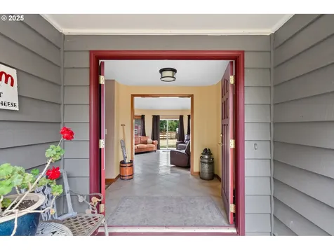 133 Delameter Lane Castle Rock WA 98611