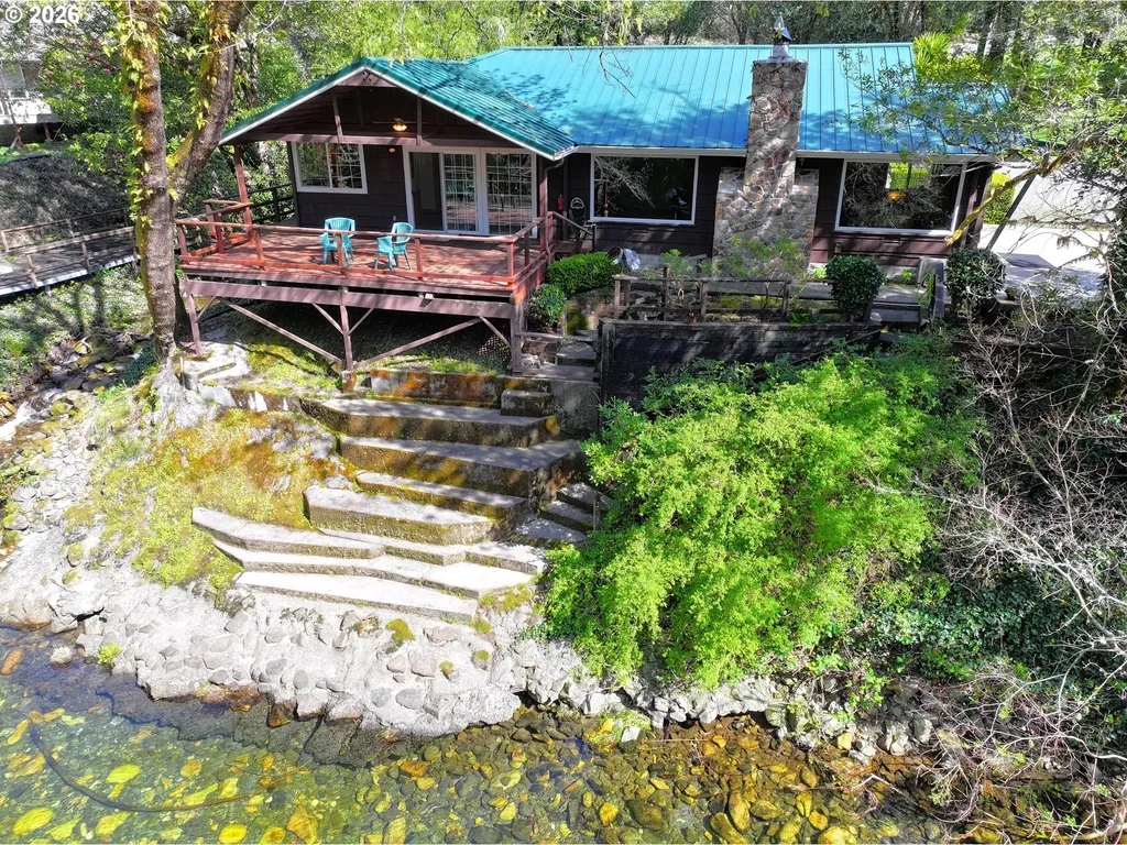 1008 Winchuck River Road Brookings OR 97415