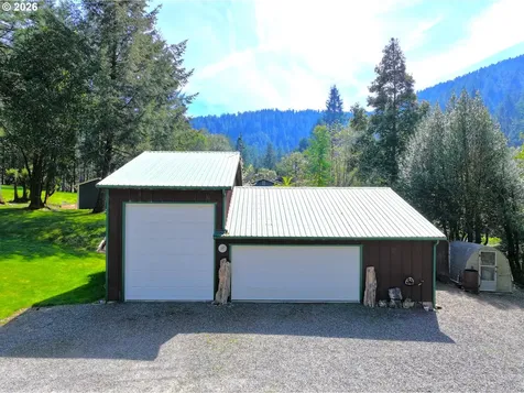 1008 Winchuck River Road Brookings OR 97415