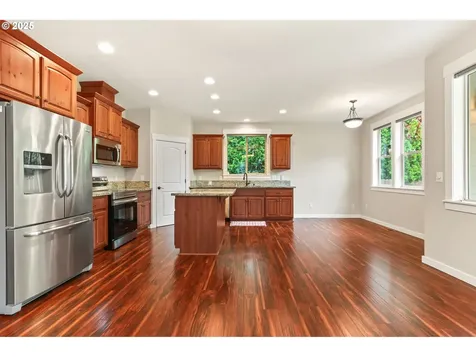 904 NW 105th Circle Vancouver WA 98685