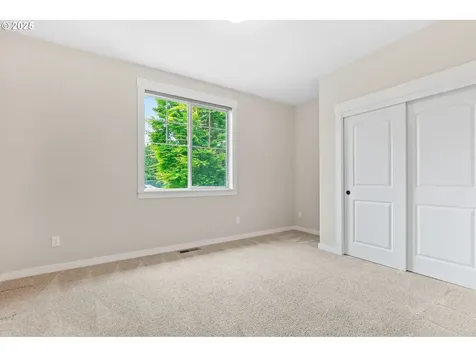 904 NW 105th Circle Vancouver WA 98685