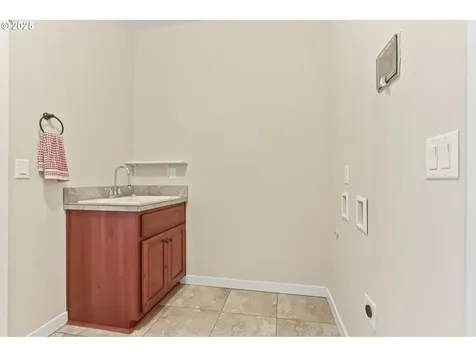 904 NW 105th Circle Vancouver WA 98685
