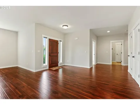 904 NW 105th Circle Vancouver WA 98685