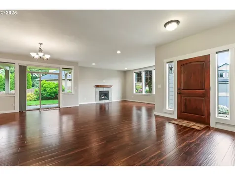 904 NW 105th Circle Vancouver WA 98685