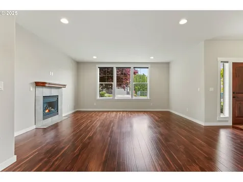 904 NW 105th Circle Vancouver WA 98685
