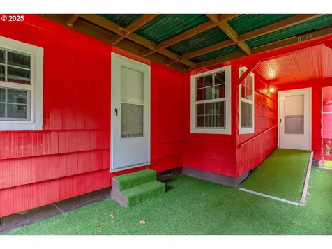 28227 Santiam Highway Sweet Home OR 97386