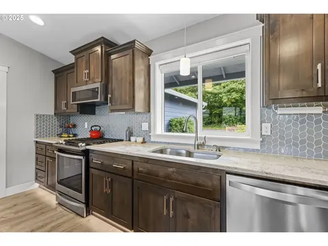 4635 Chaucer Court Depoe Bay OR 97341
