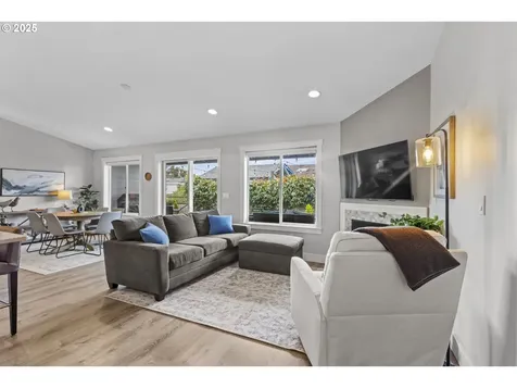 4635 Chaucer Court Depoe Bay OR 97341