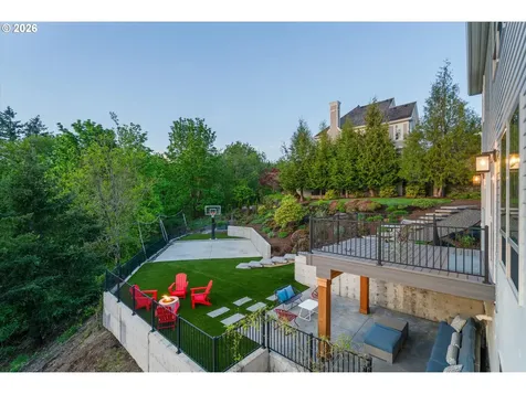 2343 NW Pinnacle Drive Portland OR 97229