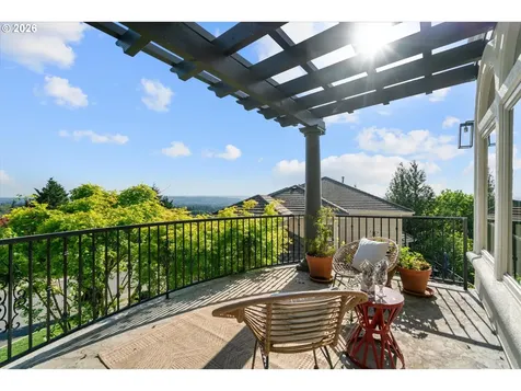 2343 NW Pinnacle Drive Portland OR 97229