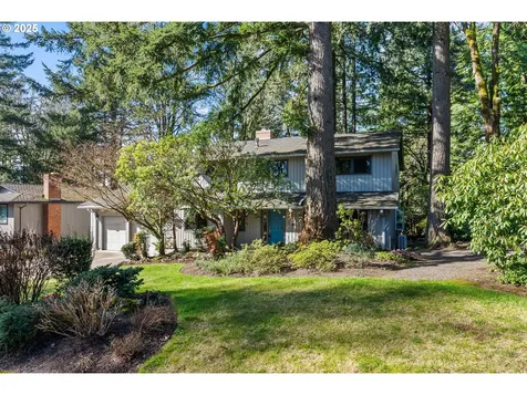 11 Touchstone Lake Oswego OR 97035