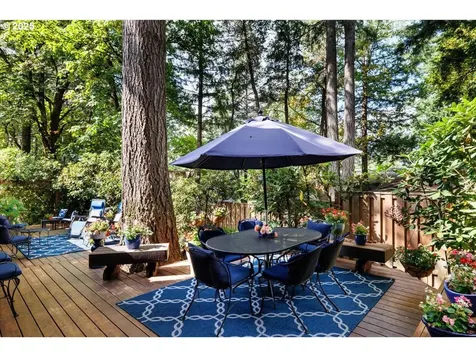 11 Touchstone Lake Oswego OR 97035