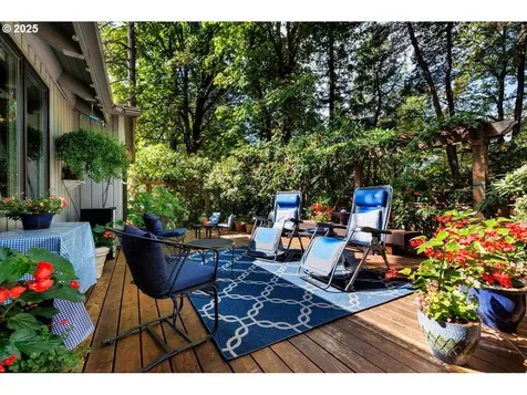 11 Touchstone Lake Oswego OR 97035