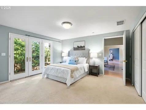 11 Touchstone Lake Oswego OR 97035