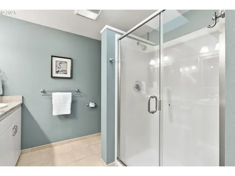 11 Touchstone Lake Oswego OR 97035