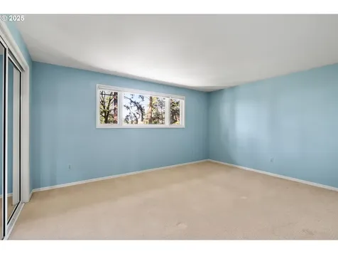11 Touchstone Lake Oswego OR 97035