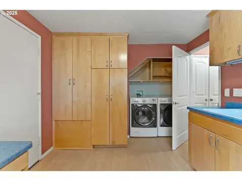 11 Touchstone Lake Oswego OR 97035