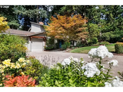 11 Touchstone Lake Oswego OR 97035