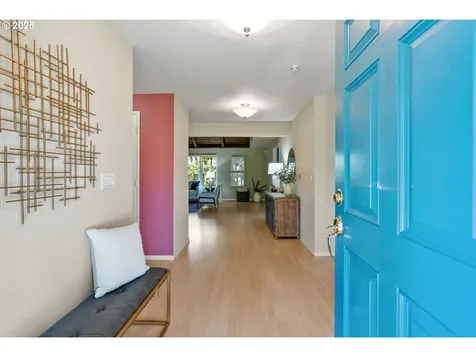 11 Touchstone Lake Oswego OR 97035