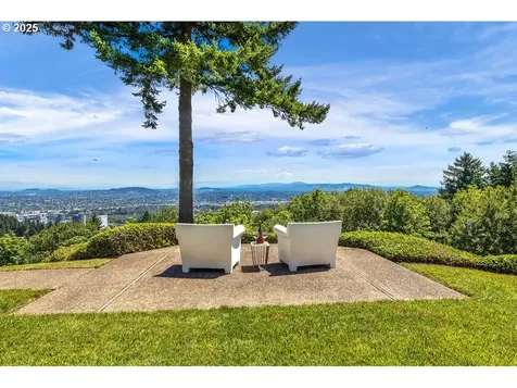 4700 SW Northwood Avenue Portland OR 97239