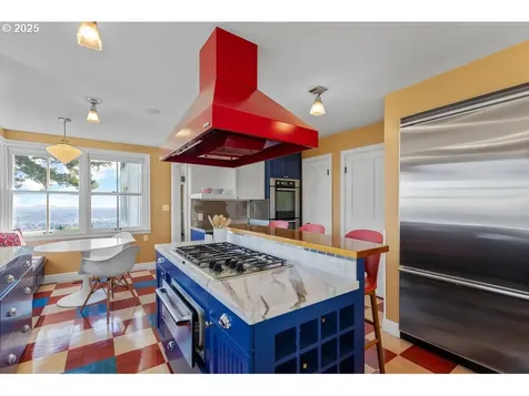 4700 SW Northwood Avenue Portland OR 97239