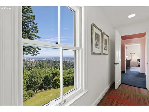 4700 SW Northwood Avenue Portland OR 97239