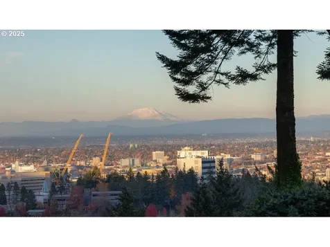 4700 SW Northwood Avenue Portland OR 97239