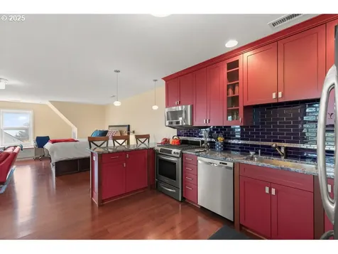 4700 SW Northwood Avenue Portland OR 97239