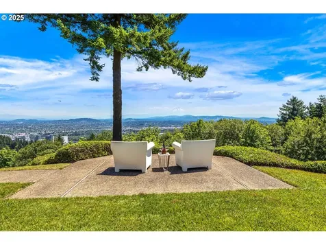4700 SW Northwood Avenue Portland OR 97239