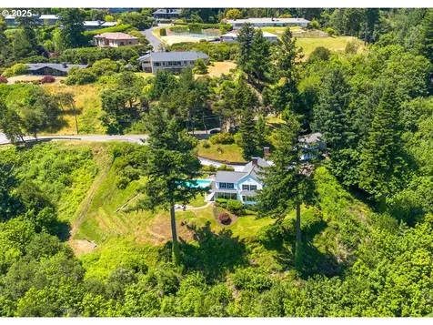 4700 SW Northwood Avenue Portland OR 97239