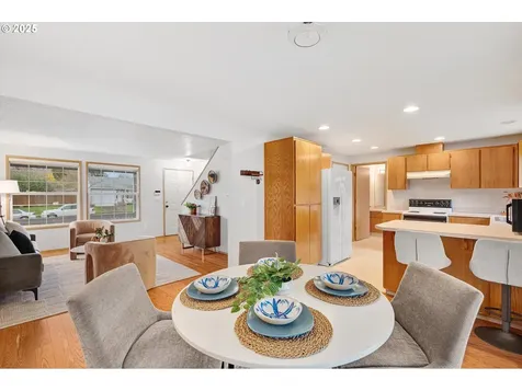 6921 N Macrum Avenue Portland OR 97203