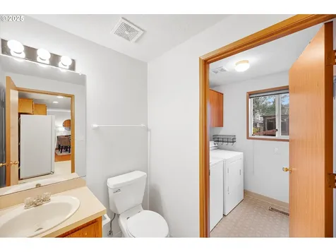 6921 N Macrum Avenue Portland OR 97203