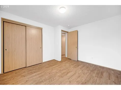 6921 N Macrum Avenue Portland OR 97203