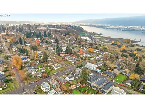 6921 N Macrum Avenue Portland OR 97203